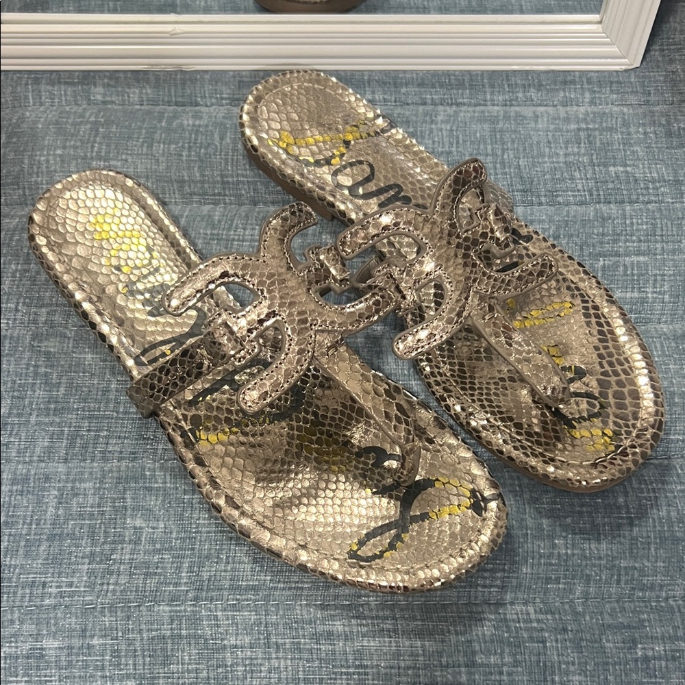 Stylish Women's Snakeskin Sandals